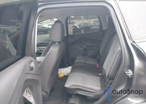 2017 Ford Escape S z USA, uszkodzony, nr VIN 1FMCU0F73HUB68303